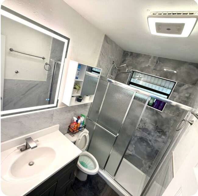 Foto del edificio - 6144 SW 30th St