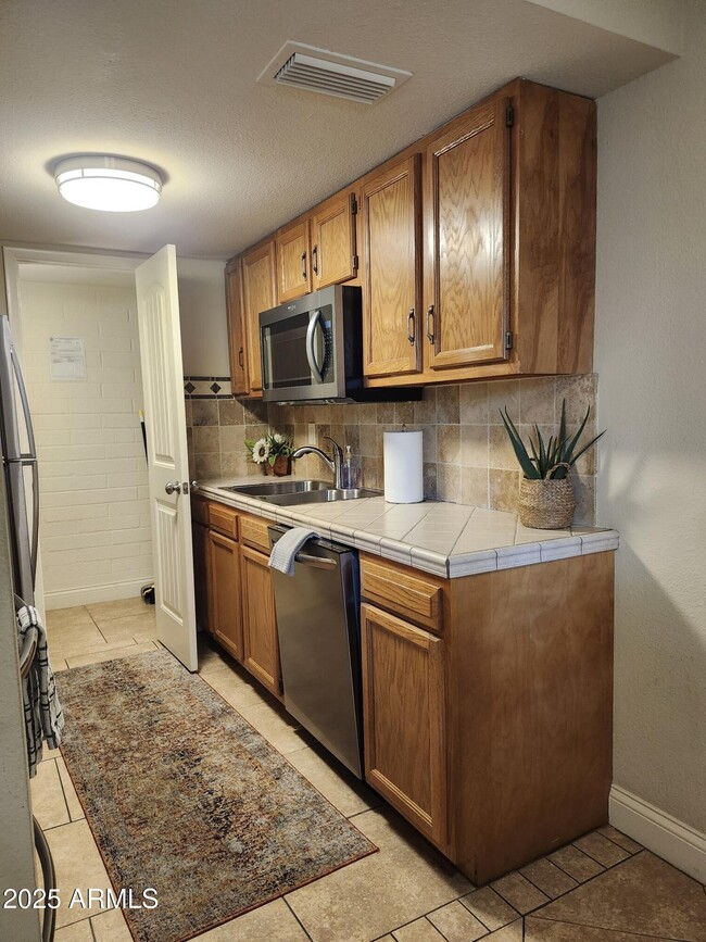 Foto del edificio - 4205 N 81st St