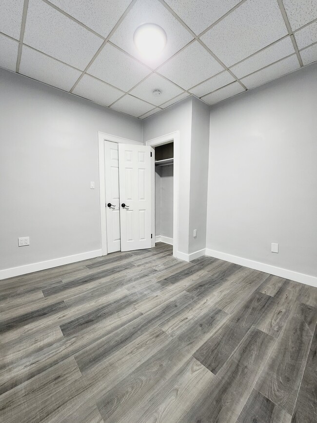 Unit 2 - 9 W 26th St