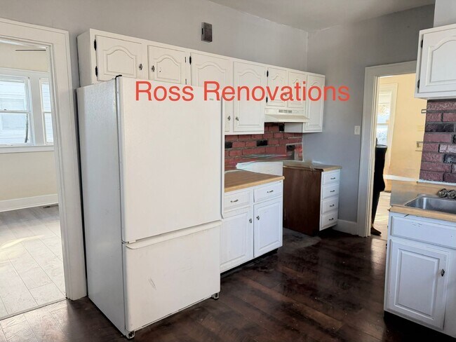 Foto del edificio - Three bedroom, 1 bath home