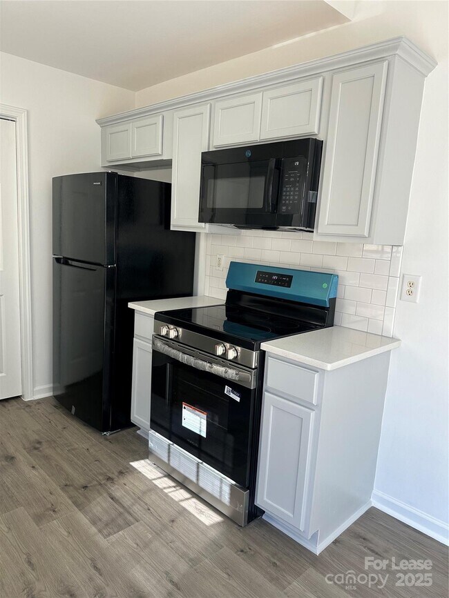 Foto del edificio - 1356 Pampas Cir