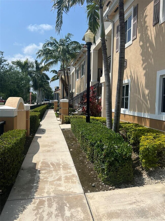 Foto del edificio - 3431 W 80th St