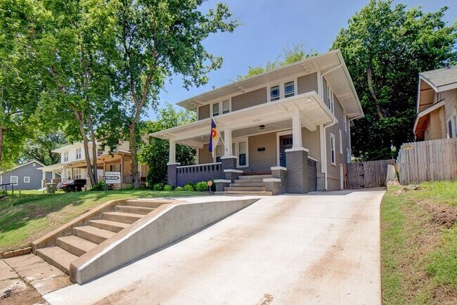 Foto del edificio - 3/2.5 Dream Home With Lots Of Charm