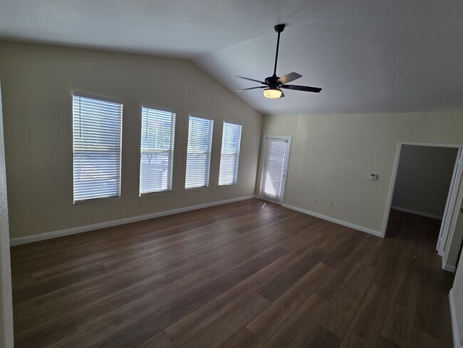 Building Photo - 9975 Peace Way