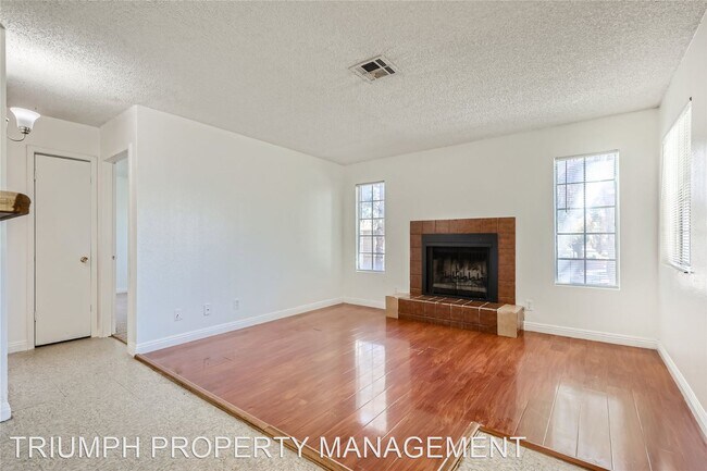 Building Photo - 2 br, 1 bath House - 2756 JennyDiane Dr  U...