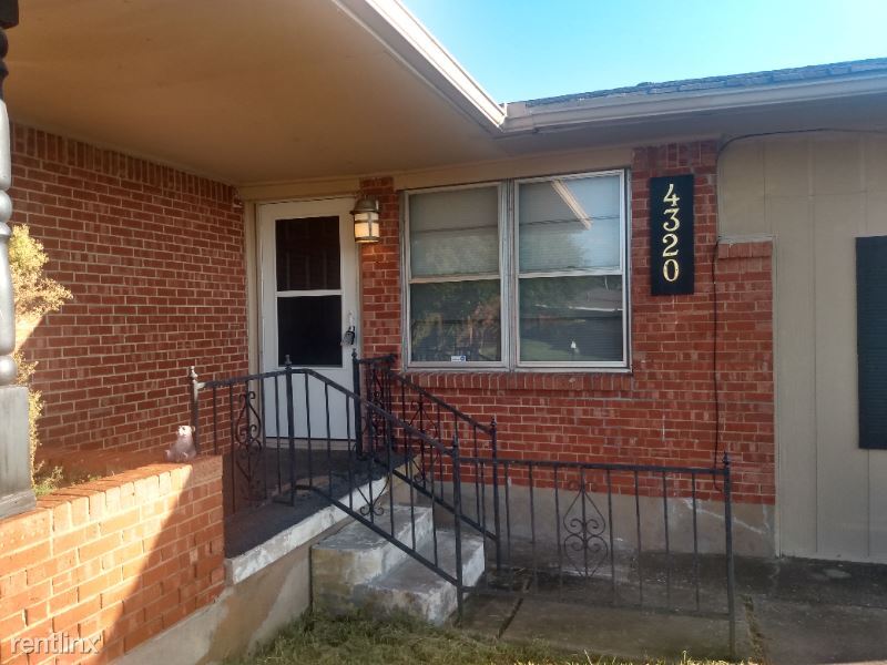 Foto principal - 3 br, 1 bath House - 4320 NW Pollard Ave