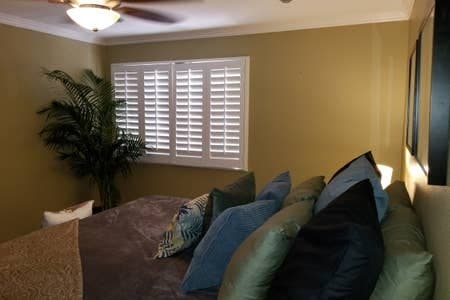Queen Bedroom Angle - 19152 Shoreline Ln
