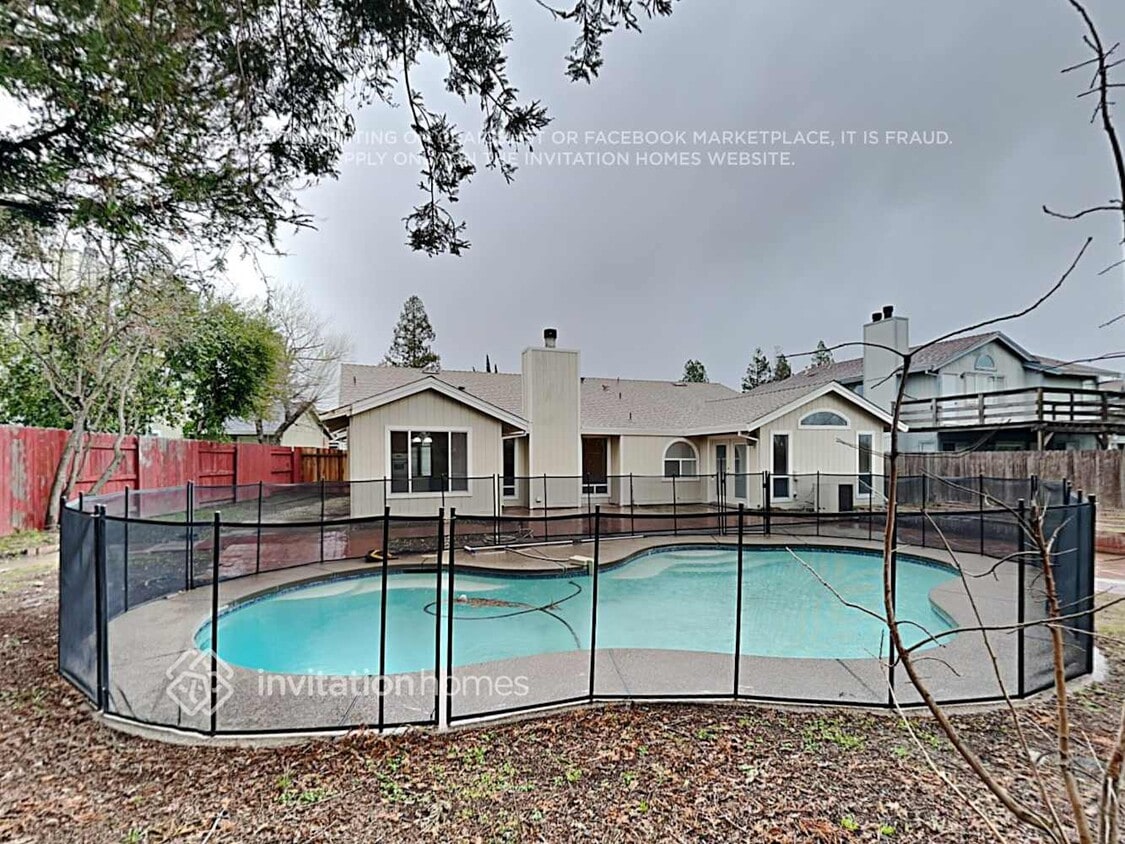 Foto del edificio - 8245 Orchid Tree Way