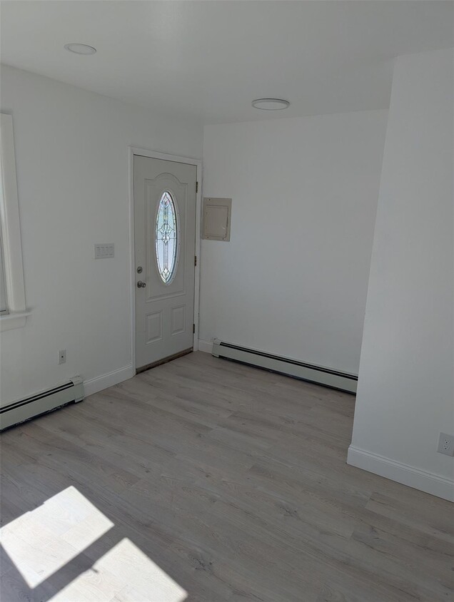 Foto principal - 31033 Dwight Ave