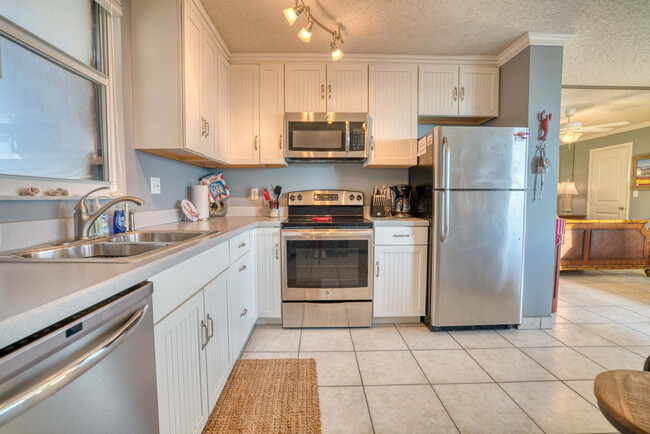 Foto del edificio - 5900 Bonita Beach Rd SW