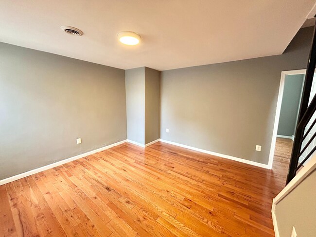 Foto del edificio - 2605-7 Cecil B. Moore Ave