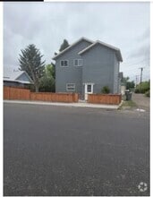 Building Photo - 523 E Sebree St