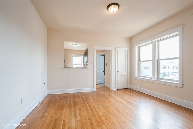 Foto del edificio - 4248 N Lamon Ave