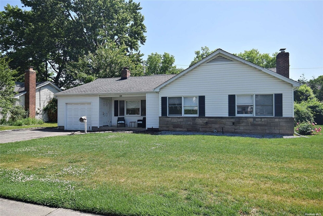 Primary Photo - 29 Linden St