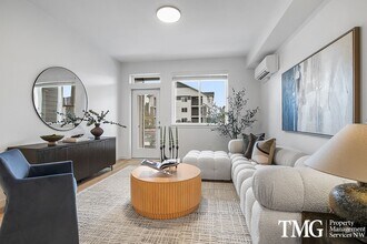 Interior Photo - The Timothy