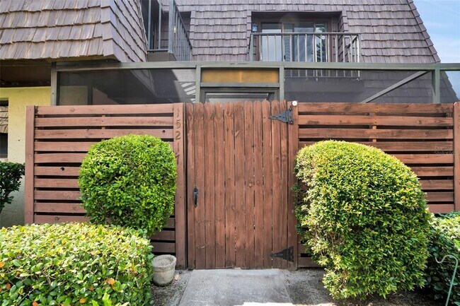Building Photo - 15217 W Pond Woods Dr