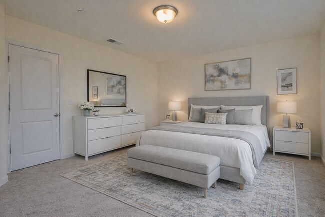 Foto del edificio - Luxury Townhomes!