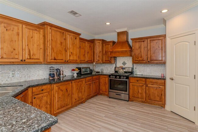 Foto del edificio - 8195 Quail Hollow Dr