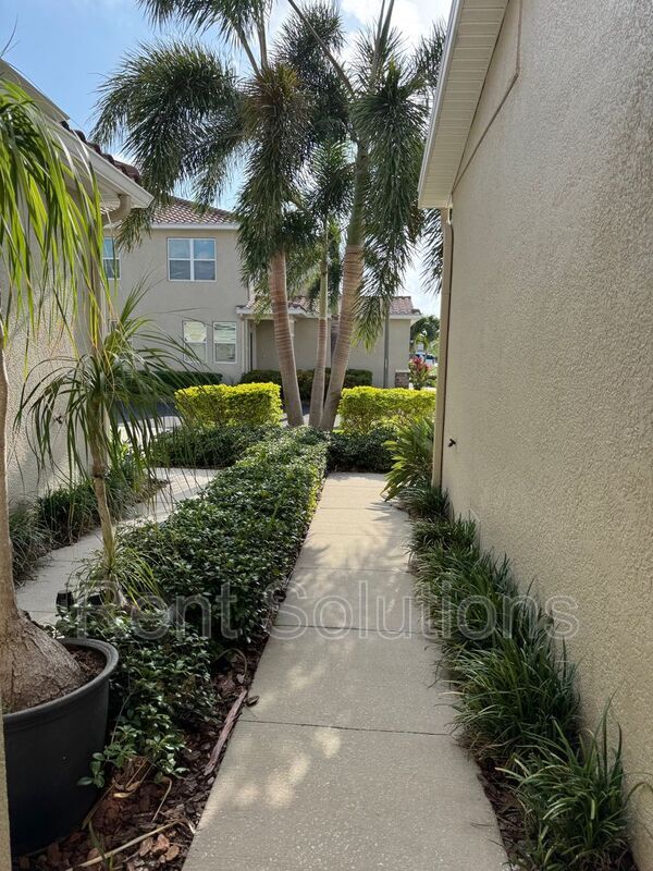 Building Photo - 5229 5th Way N