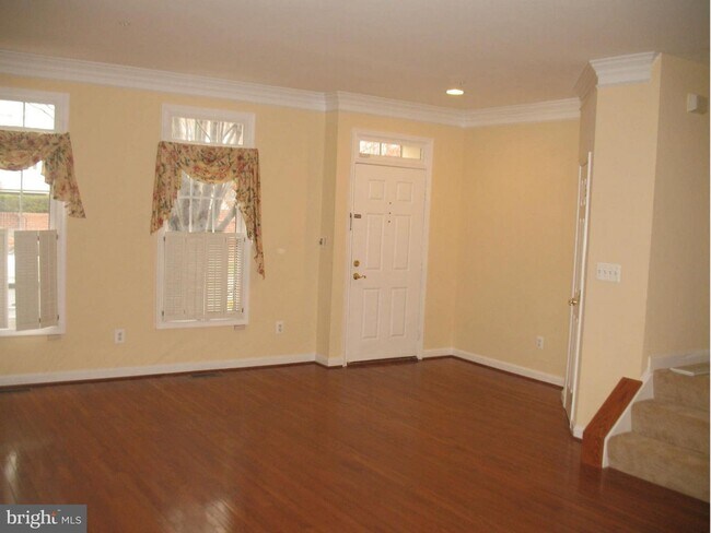 Foto del edificio - 8865 Ashgrove House Ln