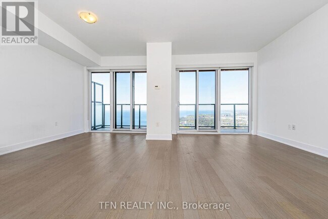 Building Photo - 30-5730 Shore Breeze Dr