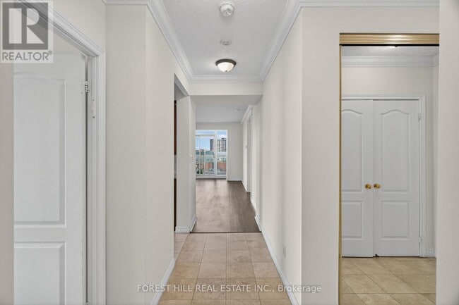 Building Photo - 100 Promenade Cir