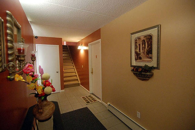 Building Photo - 315 Mount Eden Pky