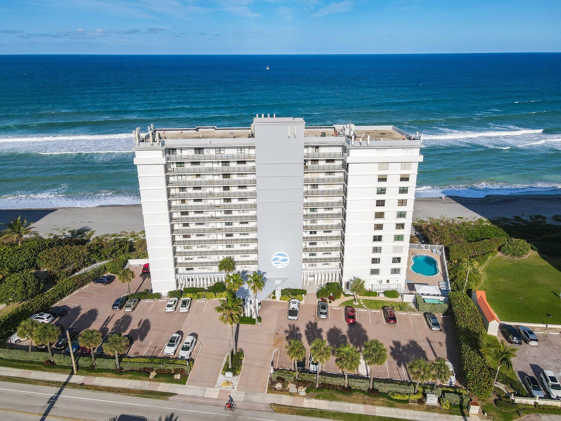 Primary Photo - 840 Ocean Dr