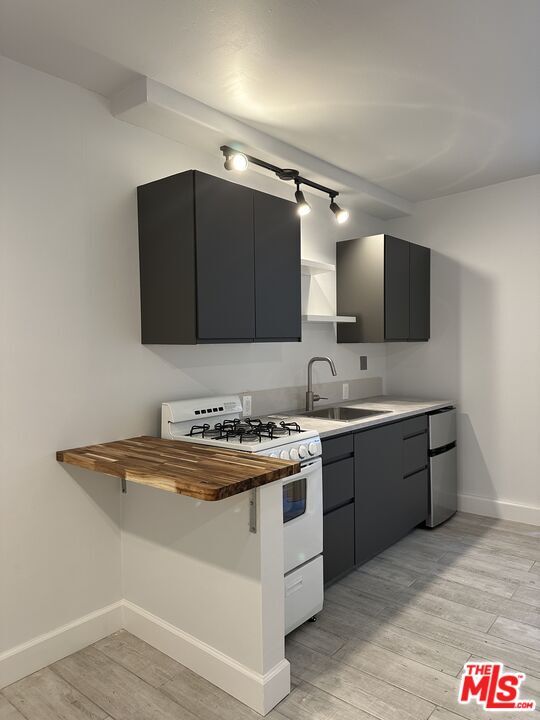 Foto del edificio - 3823 Broadlawn Dr