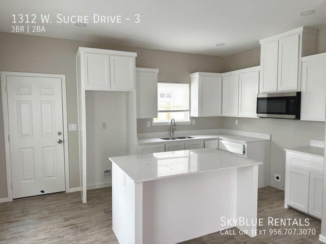 Building Photo - 1312 W Sucre Dr