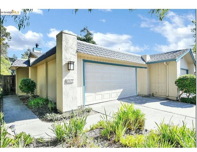 Building Photo - 1577 London Cir