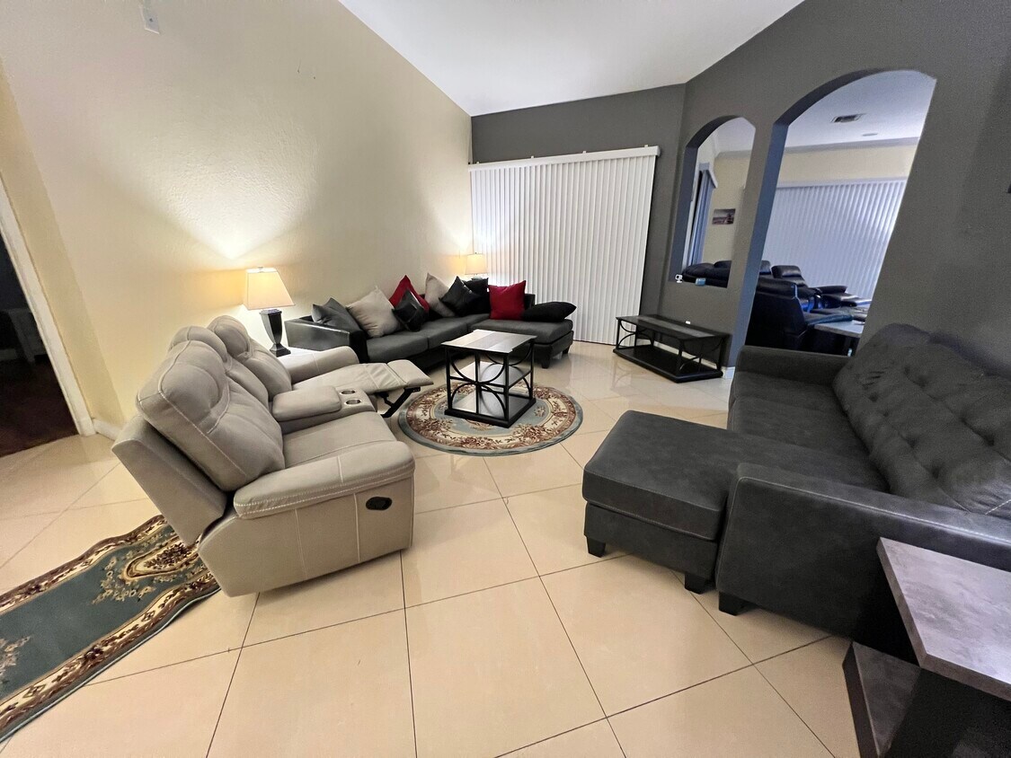 286 NW Bayshore Blvd, Port Saint Lucie, FL 34983 House Rental in Port