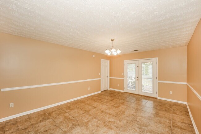 Building Photo - 468 Cathedral Dr