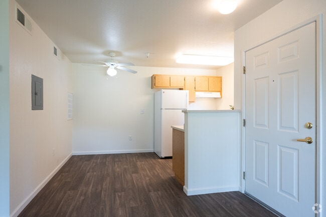 1BR, 1BA - 535SF - Dining Room - Second Street Senior