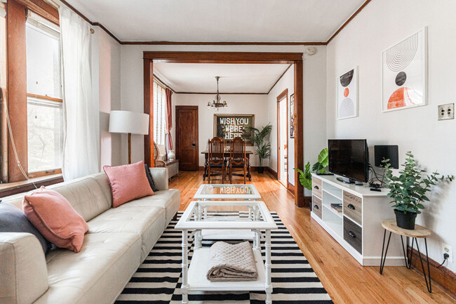 Foto del edificio - 3851 W Belden Ave