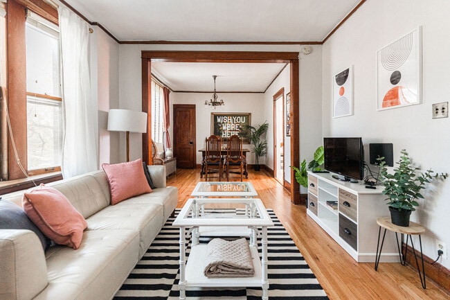 Foto del edificio - 3851 W Belden Ave