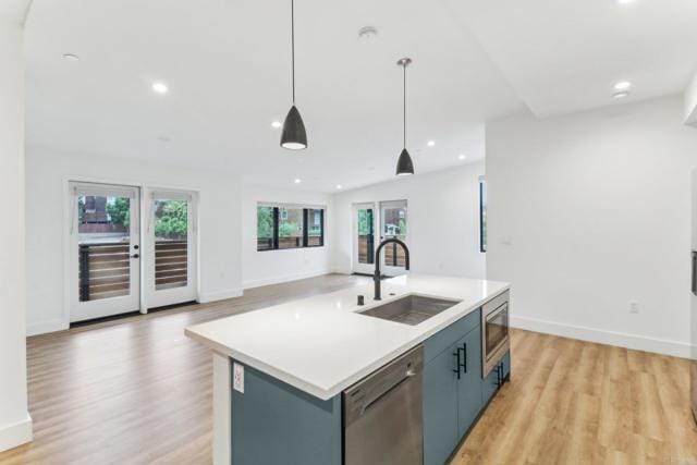 Building Photo - 120 Dahlia Dr