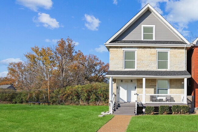 Building Photo - 5641 Cates Ave