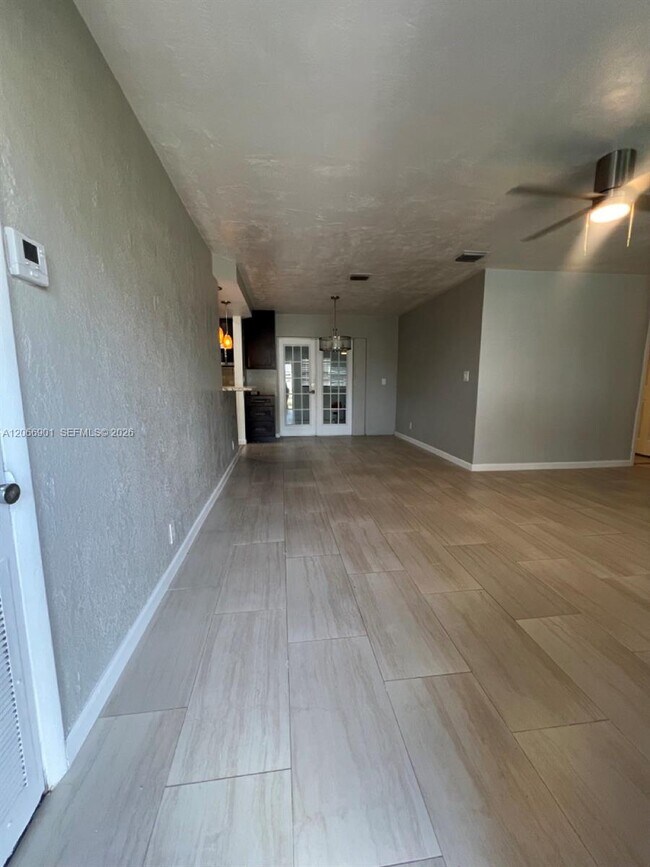 Foto del edificio - 5271 NE 8th Terrace