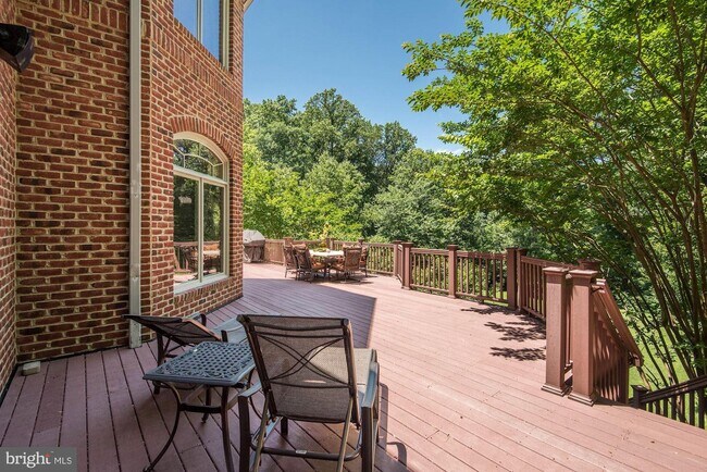 Building Photo - 7841 Montvale Way
