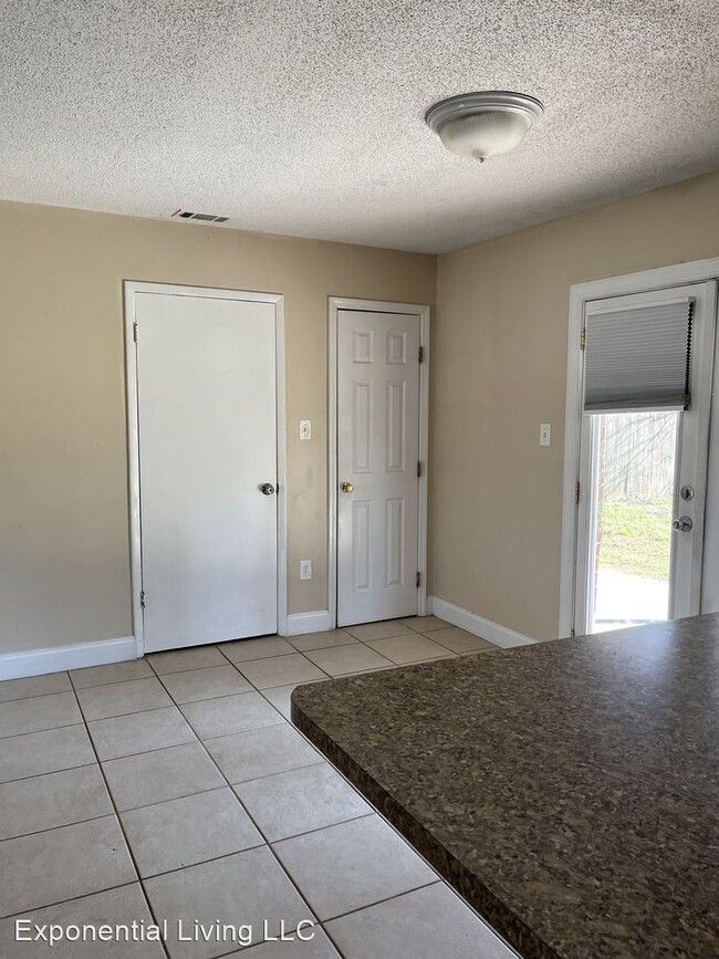 Building Photo - 4 br, 2 bath House - 321 W Whatley