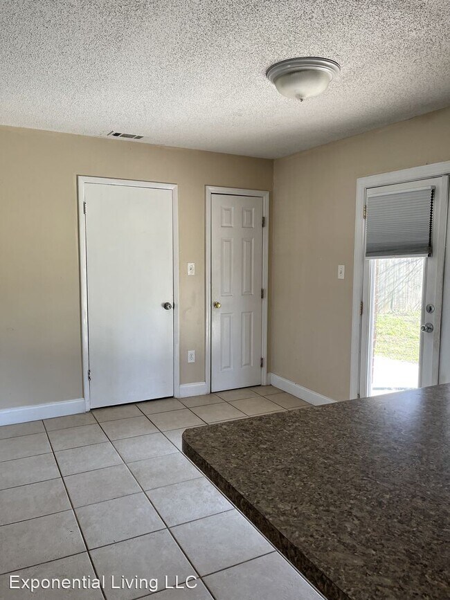 Foto del edificio - 4 br, 2 bath House - 321 W Whatley