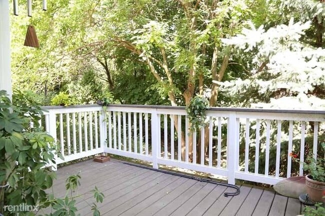 Building Photo - 3 br, 2.5 bath Condo - Wexford Commons