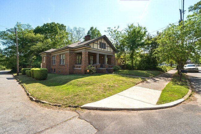 Foto del edificio - 506 Mellview Ave SW