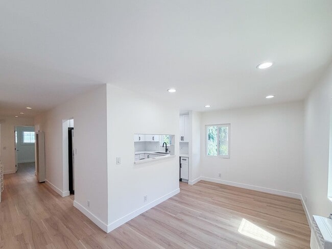 Foto del edificio - 4814 Hollow Corner Rd