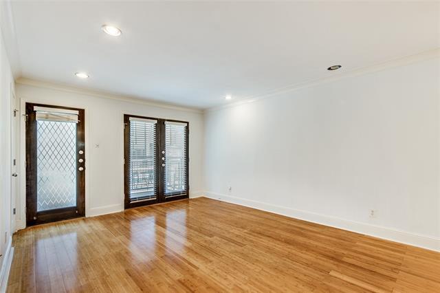 Foto del edificio - 7730 Meadow Park Dr