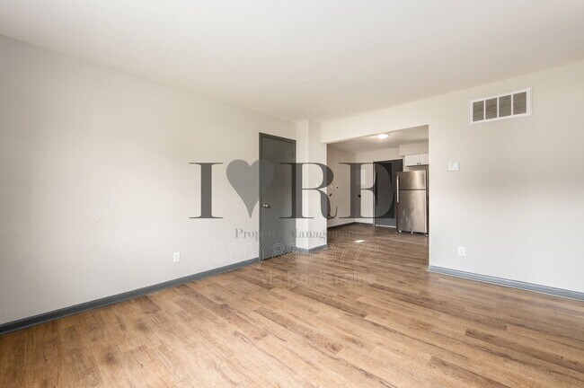 Foto del edificio - 87 Stevens Ave