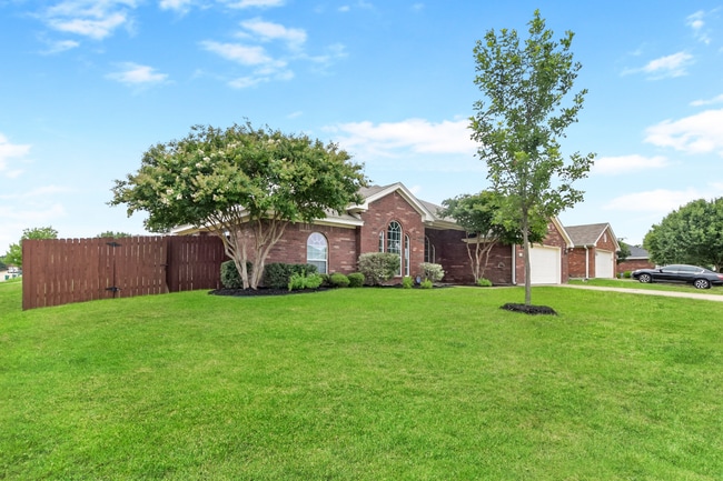 Building Photo - 708 Bullwhip Cir