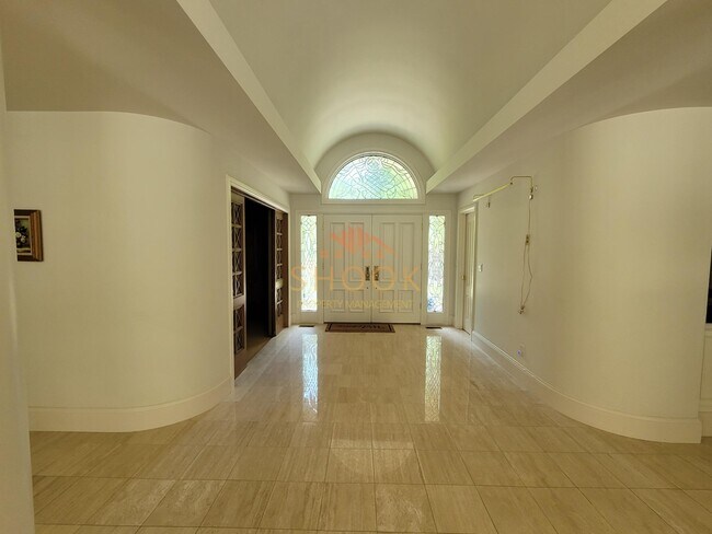 Foto del edificio - 195 Stacey Hollow Ln