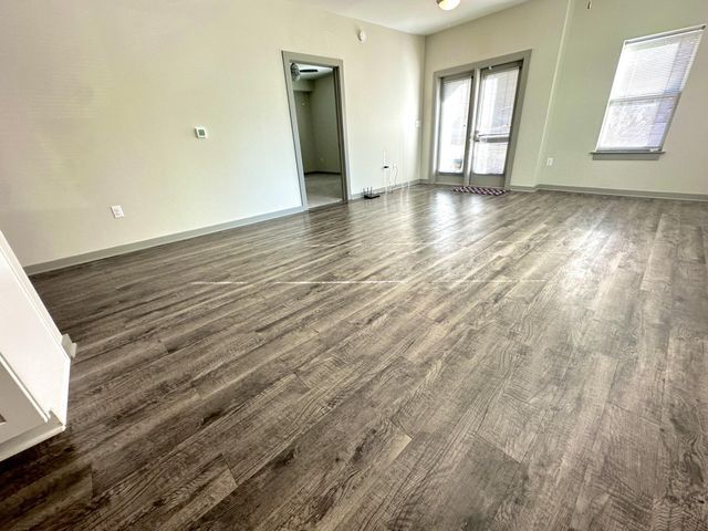 Foto del edificio - 782 Riverfront Pkwy